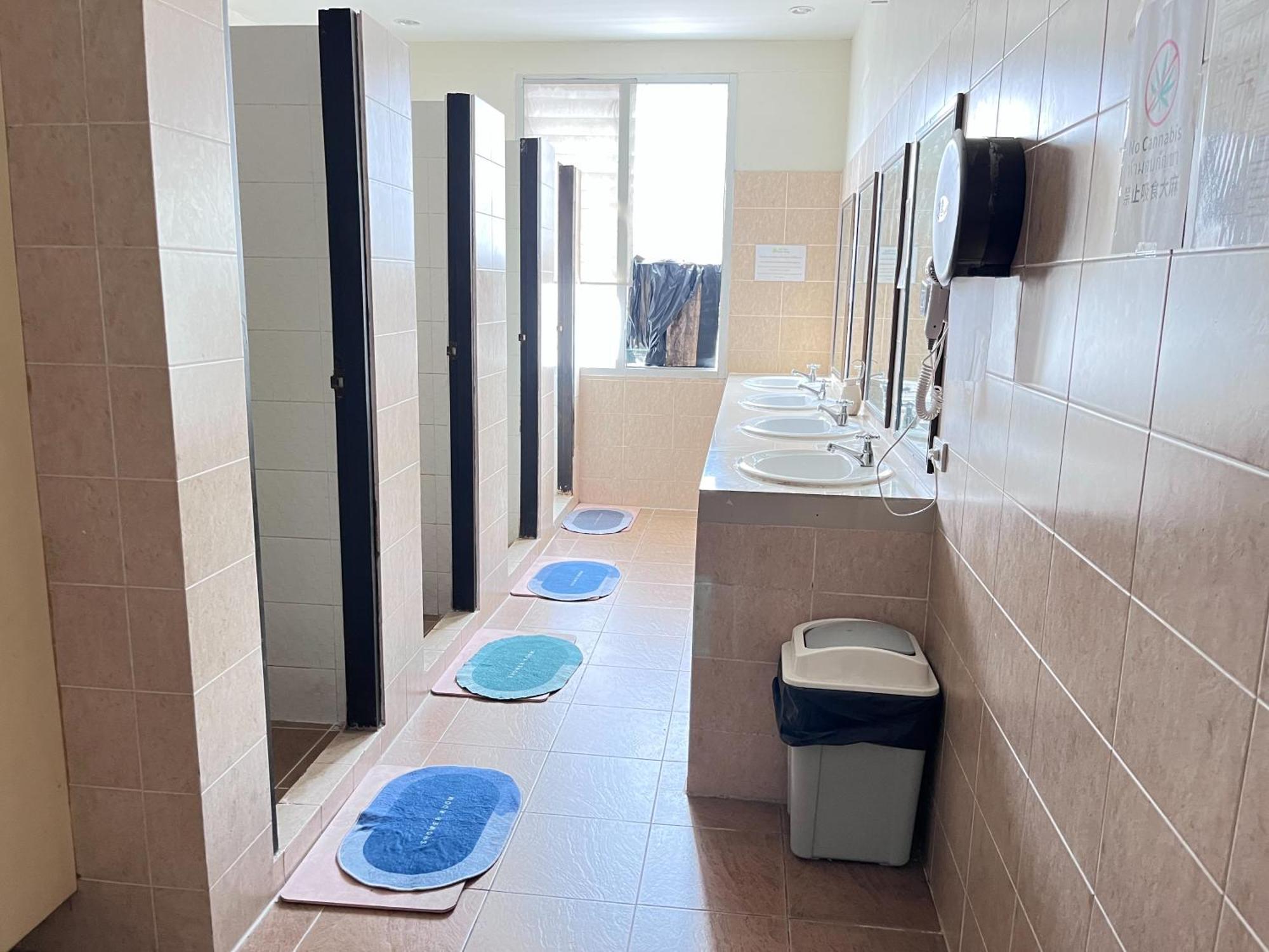 Lub Sbuy Hostel Phuket Kültér fotó